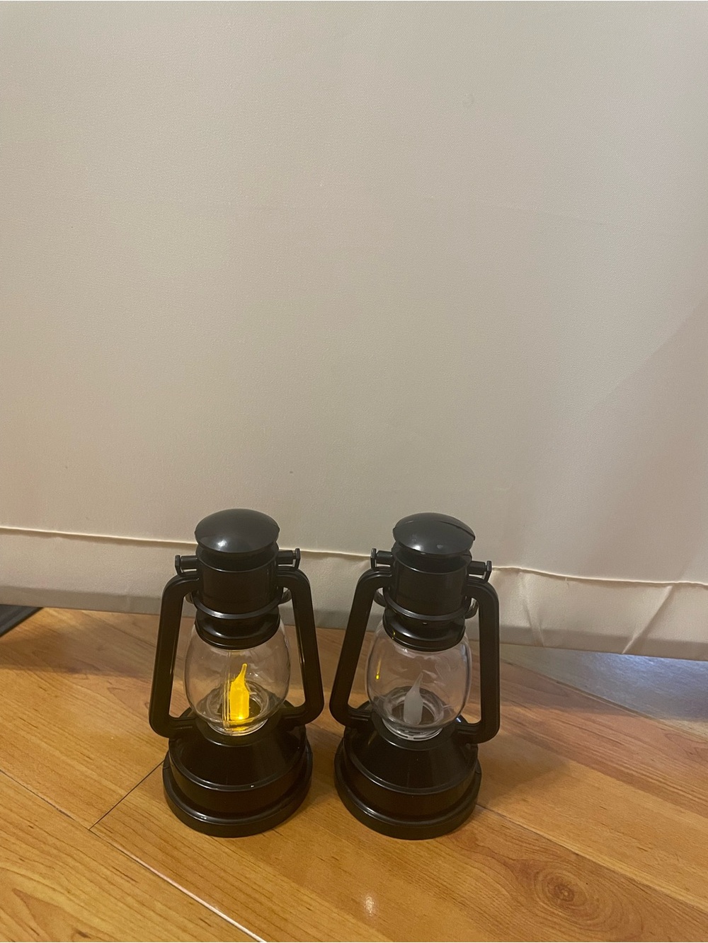 2 Mini Lanterns
